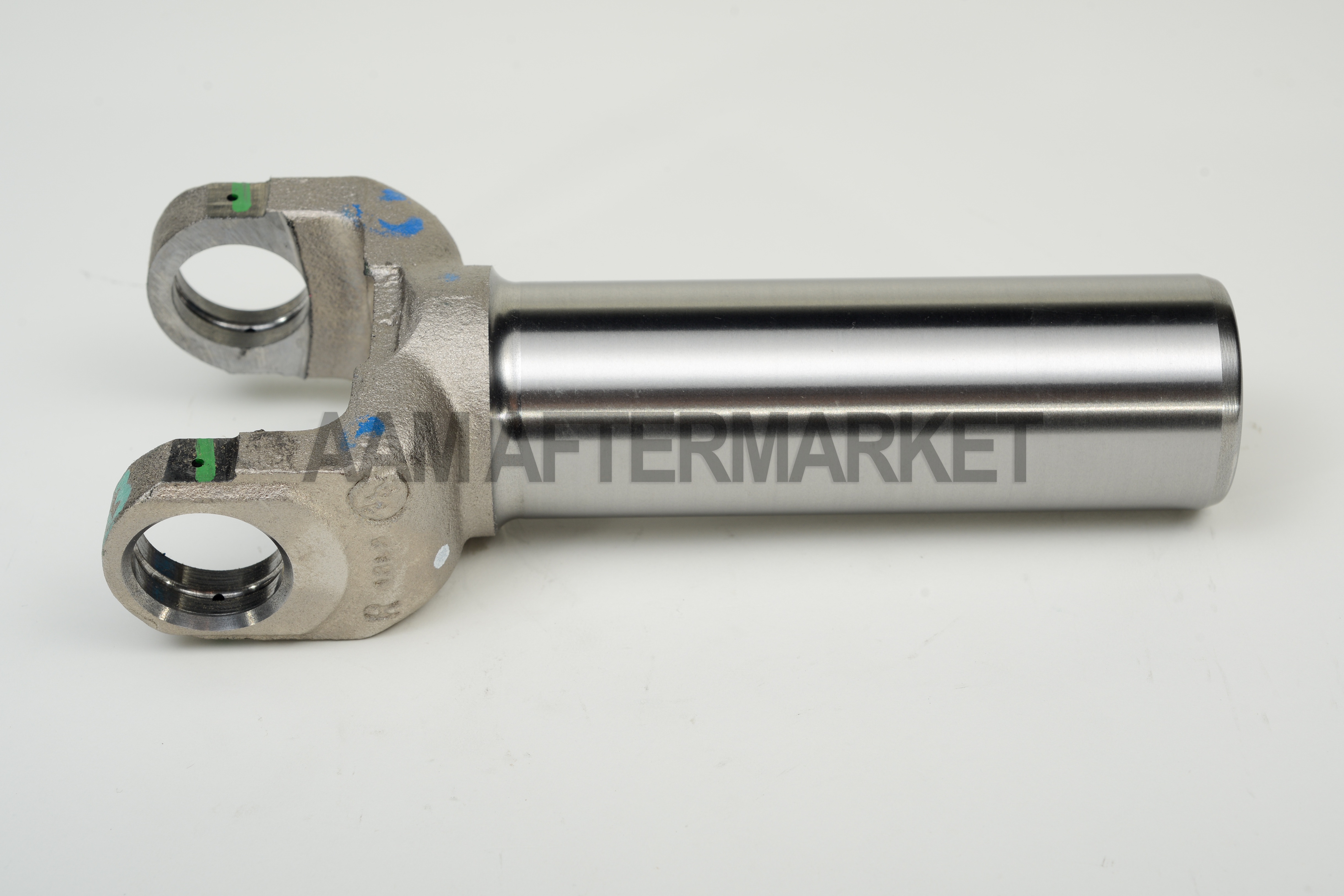 AAM Slip Yoke , 32 spline with 1344 U-joint. Fits GM 1500 series vehicles 1992-2008 - 40032054