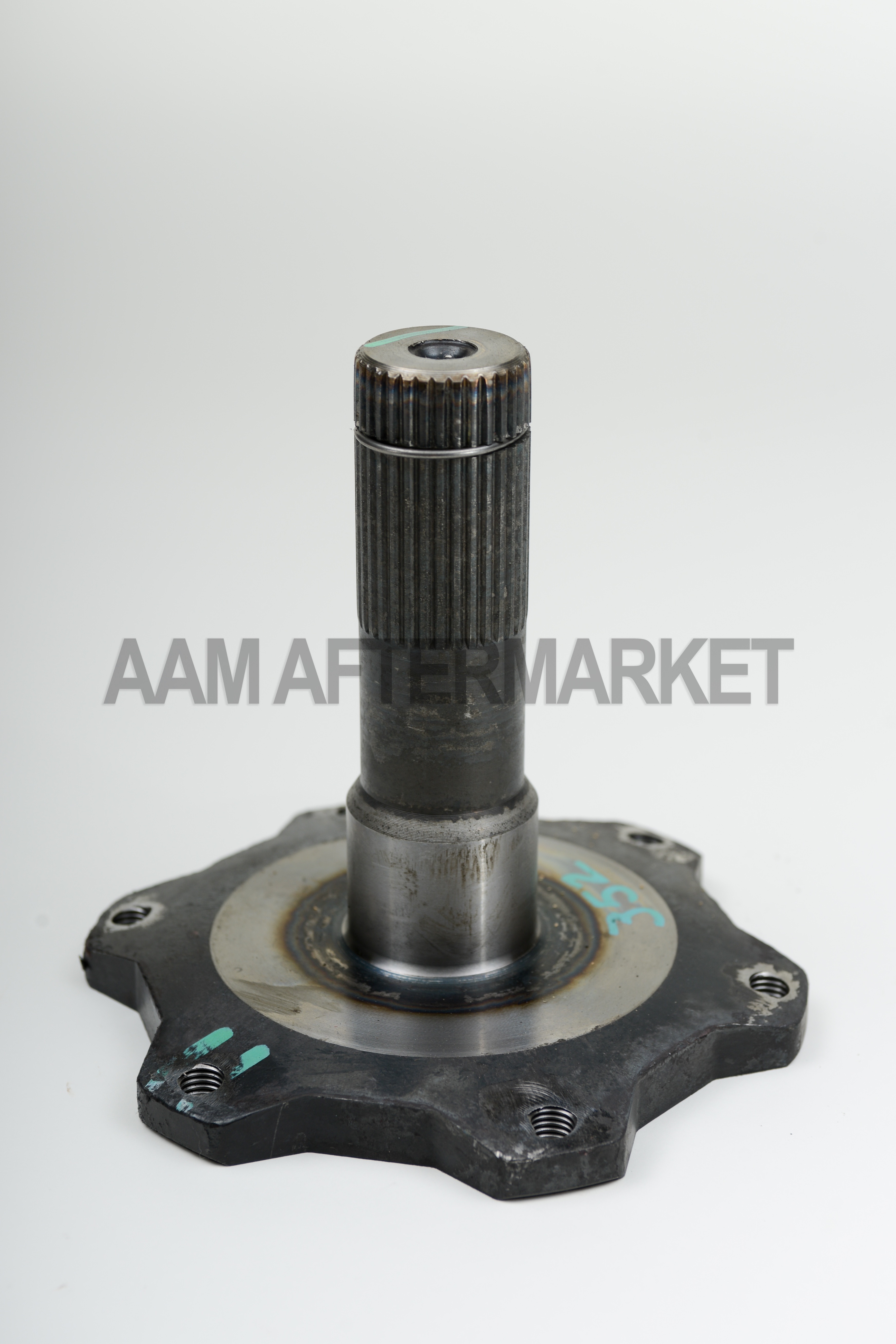 AAM New Output Shaft, GM 9.25 Inch Clamshell - Front Axle, Left - 40057071