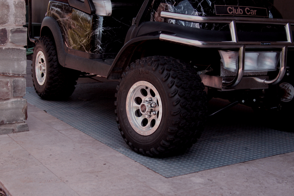 Diamond Deck Rollout Flooring Golf Cart Mat - Size:5ft x 9ft Textured Black