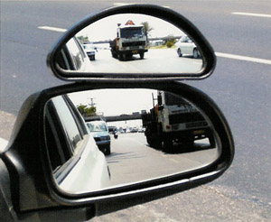 Auxiliary Wide-Angle Side-View Mirror Attachment (Medium)