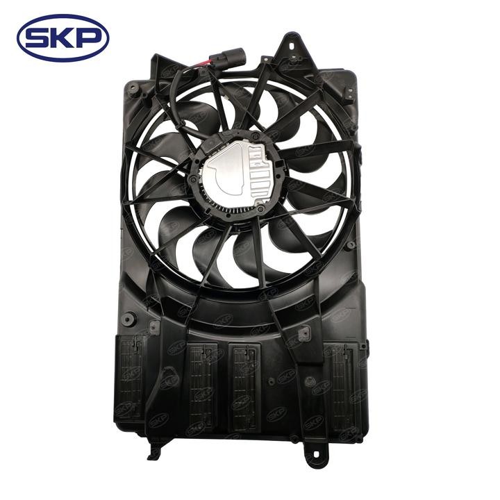 DUAL RADIATOR AND CONDENSER FAN ASSEMBLY