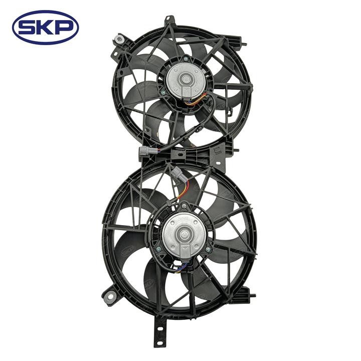 DUAL RADIATOR AND CONDENSER FAN ASSEMBLY