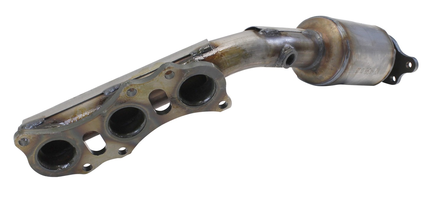Federal / EPA Catalytic Converter - Direct Fit w/ Integrated Manifold