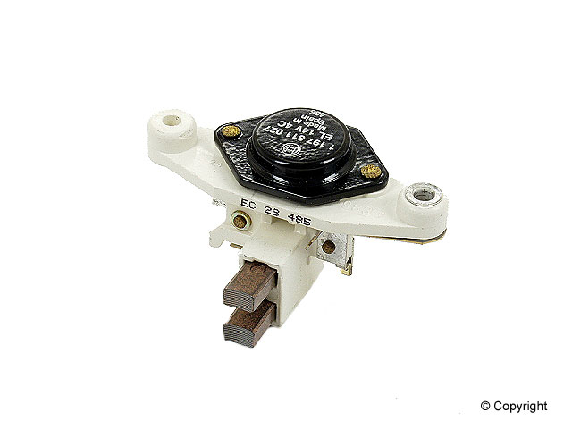 VOLTAGE REGULATOR O.E.M. BOSCH