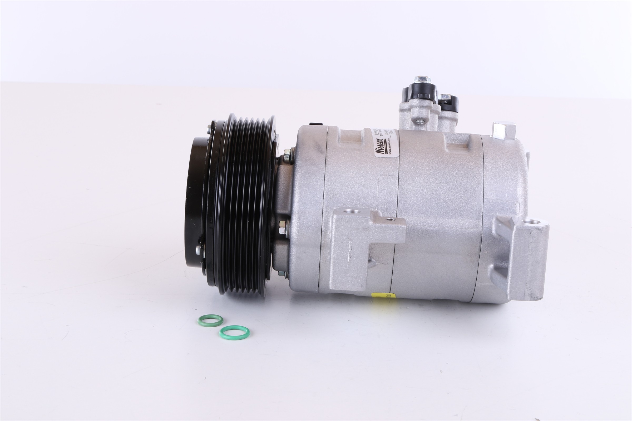 Air Conditioning Compressor with Clutch
