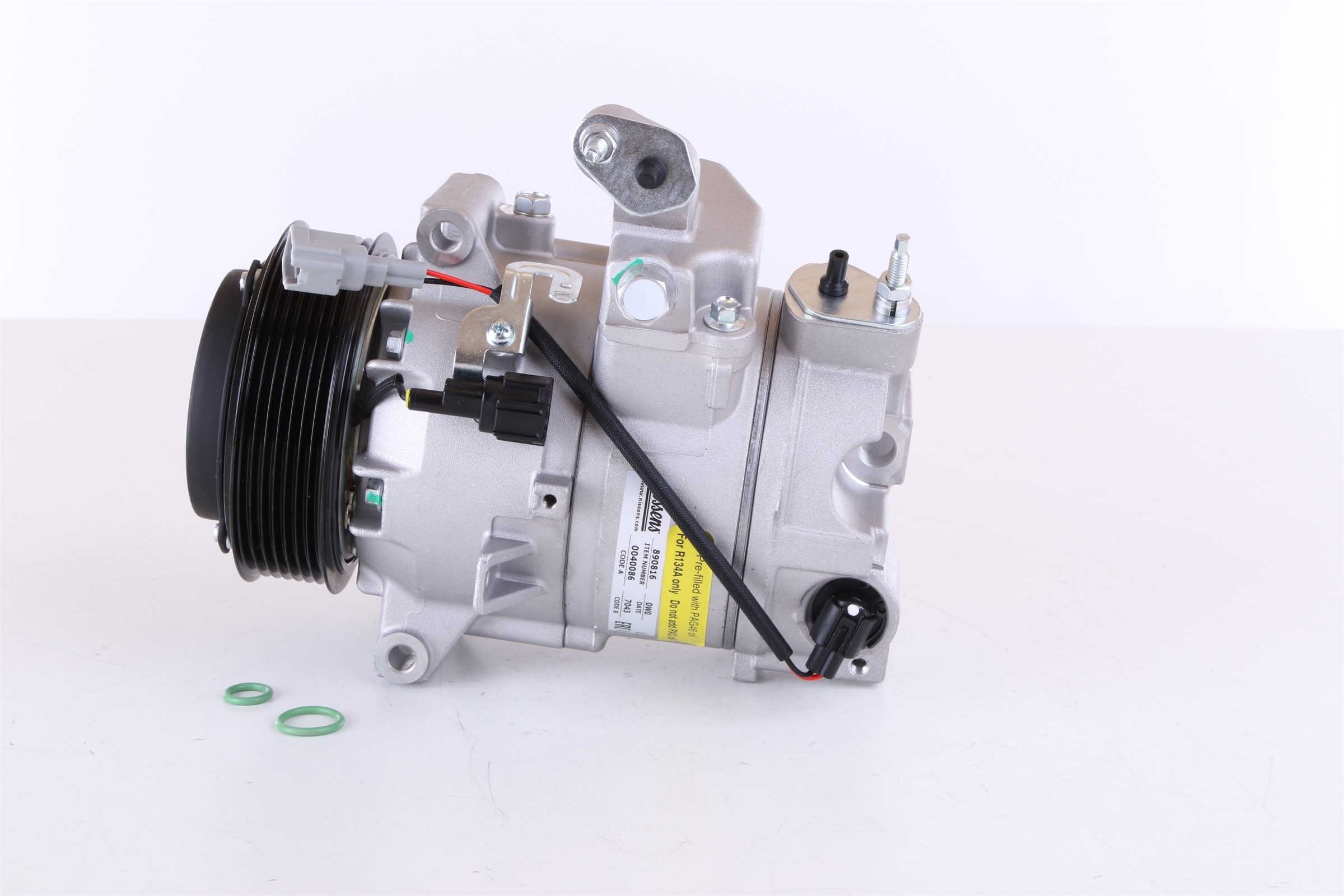 Air Conditioning Compressor with Clutch