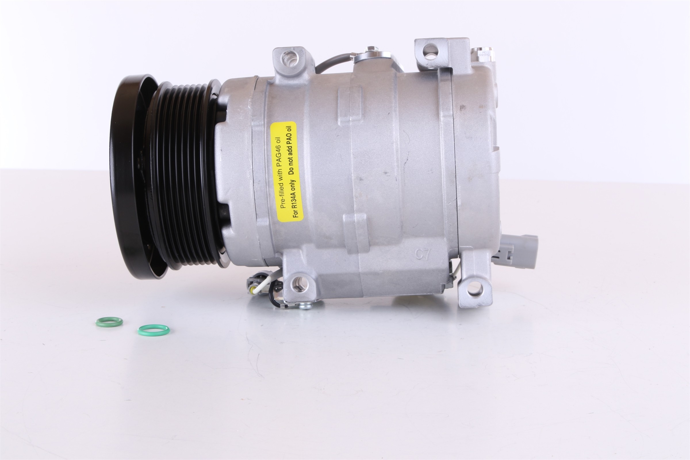 Air Conditioning Compressor with Clutch