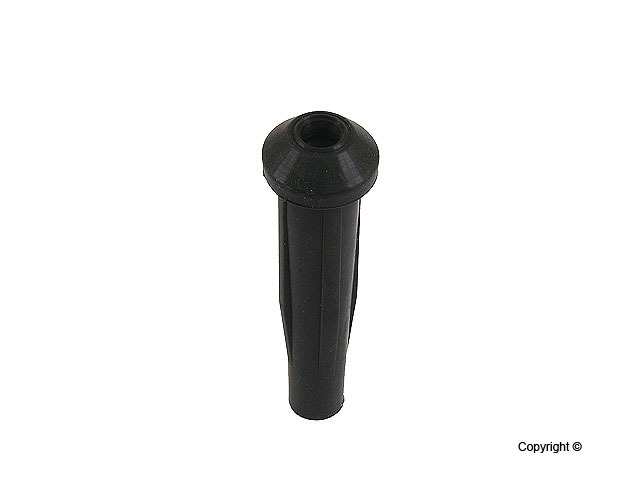 PLUG CONNECTOR