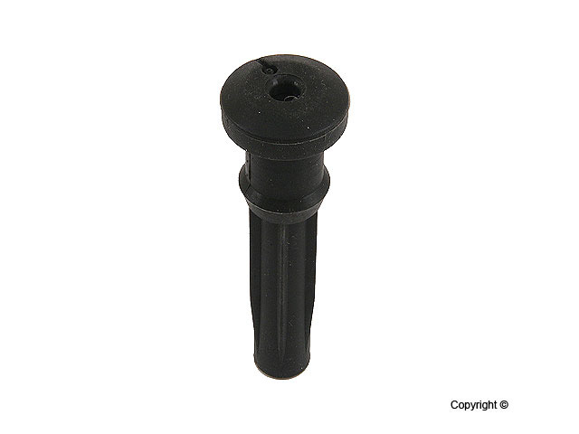 PLUG CONNECTOR