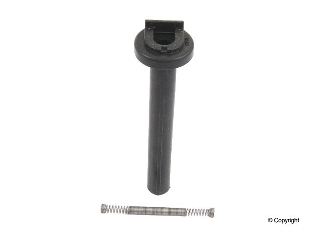 PLUG CONNECTOR