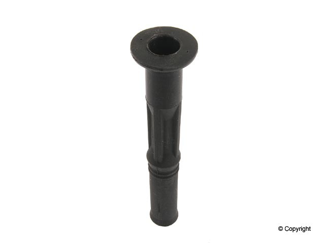 PLUG CONNECTOR