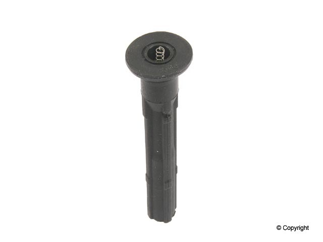 PLUG CONNECTOR