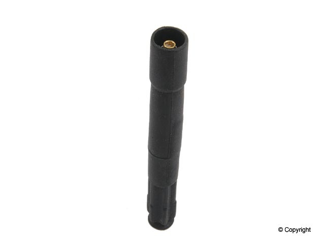 PLUG CONNECTOR