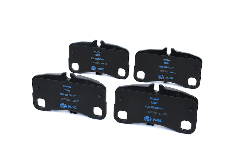 HELLA Disc Brake Pad Set 355043471