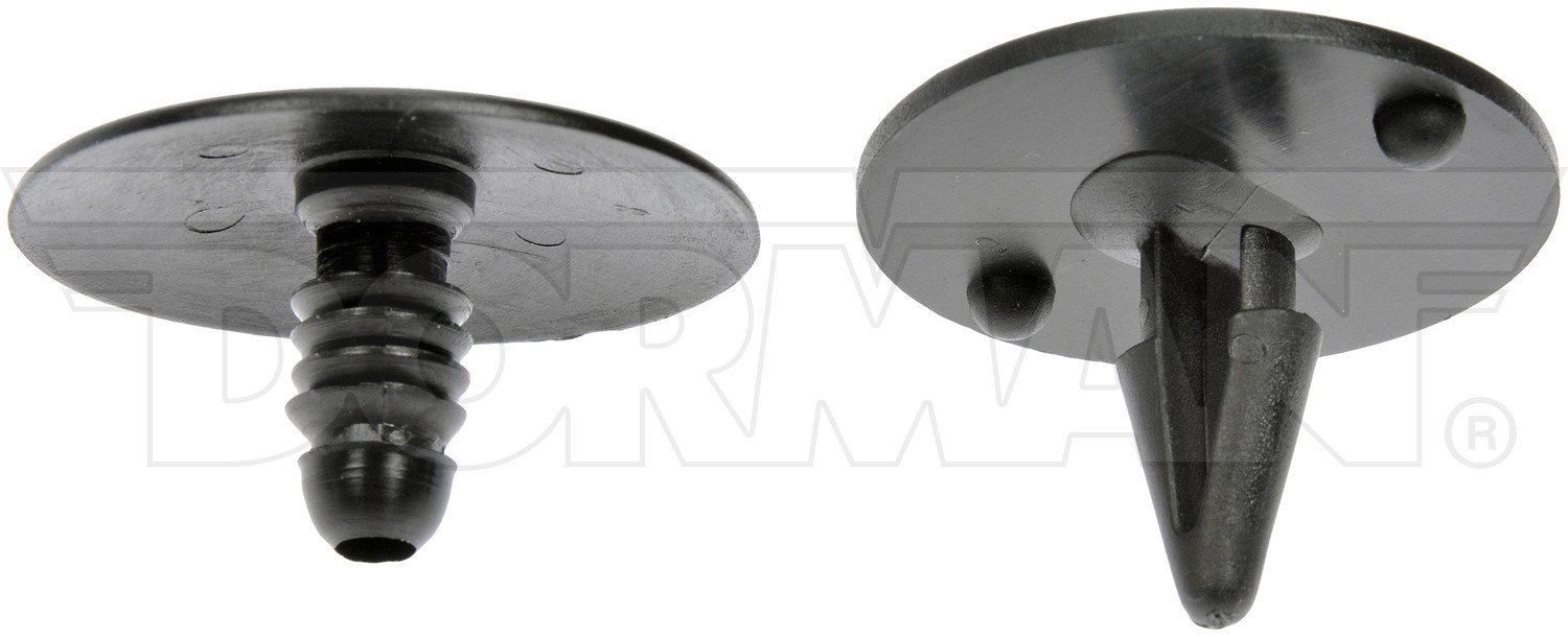 Chrysler, Ford Panel Retainer