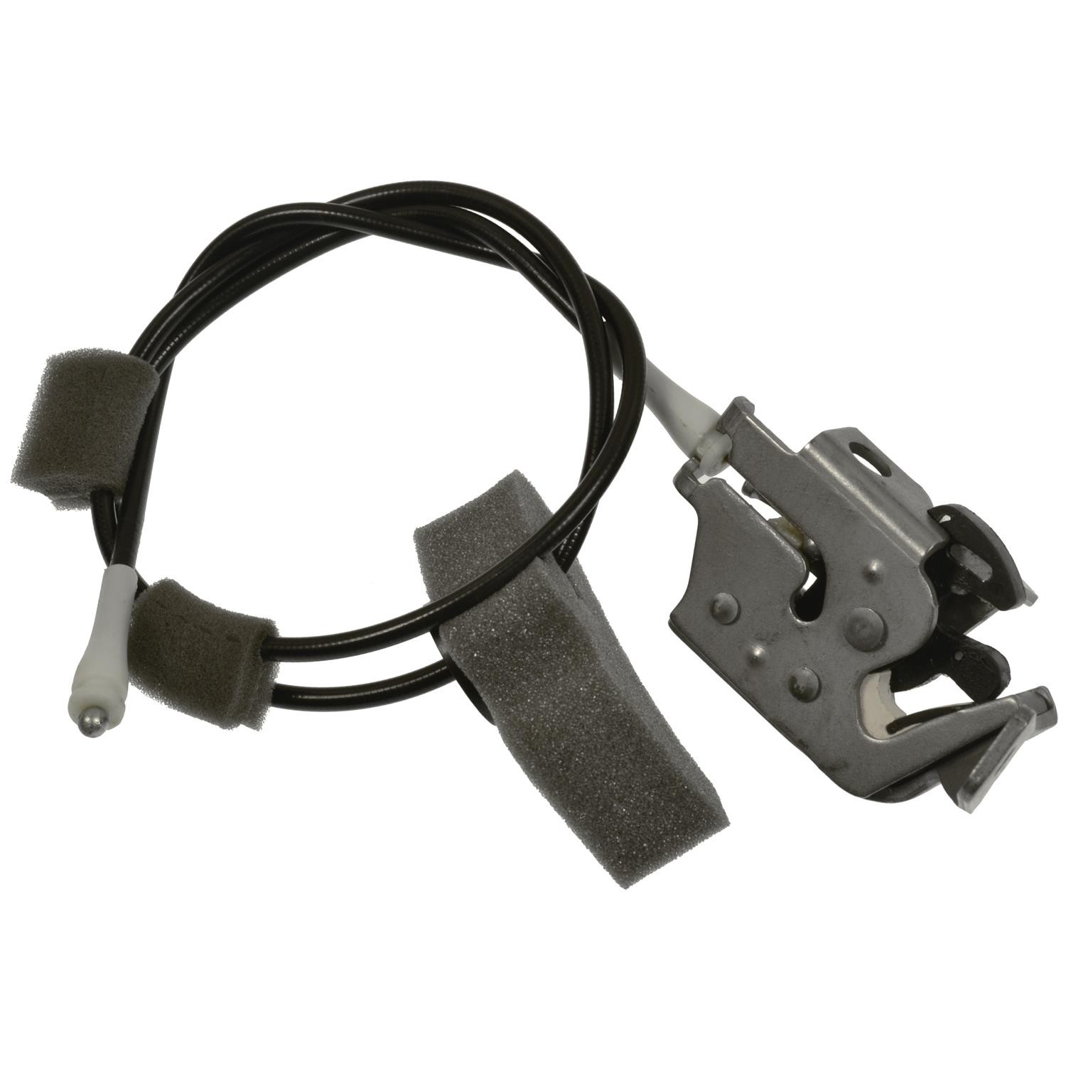 DOOR LATCH ASSEMBLY