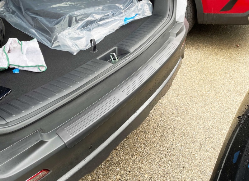 WeatherTech 21-23 Kia Sorento / 21-24 Sorento Hybrid (Incl. 22-24 Plug-In Hybrid) BumperTopper - Blk