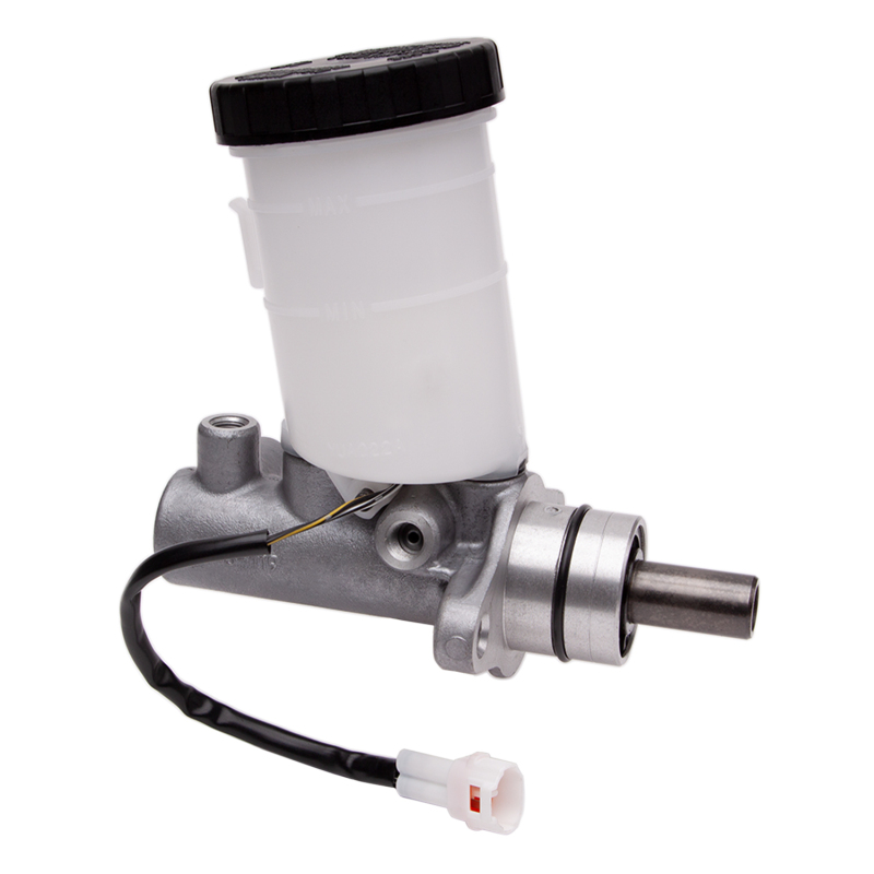 DFC 99-04 Chevrolet Tracker Brake Master Cylinder