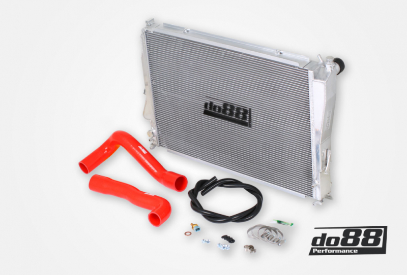 do88 00-06 BMW M3 (E46) Aluminum Radiator w/Red Hoses